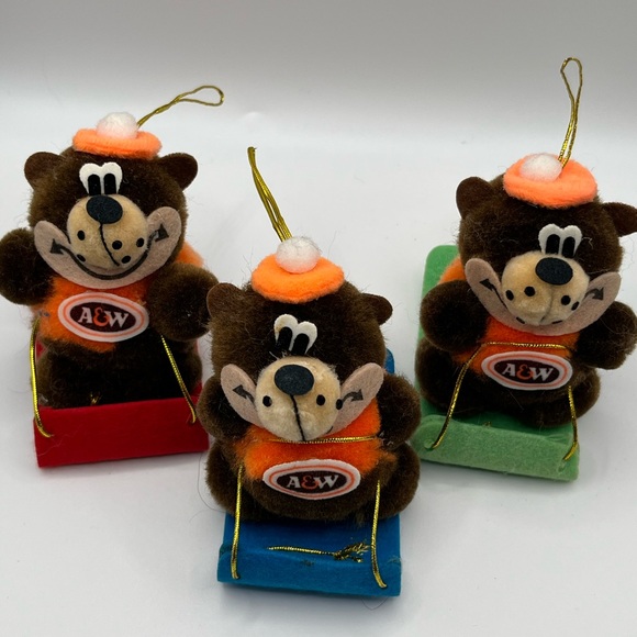 A&W Bear Ornaments Set - Picture 5 of 7